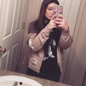 Meet your Posher, Anika